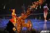 Каждое представление Цирка дю Солей является уникальным произведением, где утонченный артистизм сочетается с яркими декорациями и костюмами.
