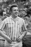 С 1971 года Кобзон стал регулярным участником финальных концертов телевизионного фестиваля «Песня года», а в 1973 году окончил Государственный музыкально-педагогический институт им. Гнесиных по классу вокала.