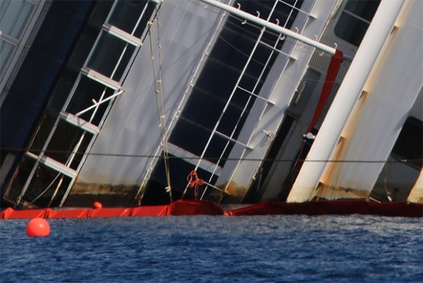 В случае успешного подъема судно Costa Concordia останется близ острова Джильо до весны 2014 года. Затем инженеры планируют отбуксировать его в порт Пьомбино в Тоскане.