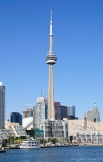 Си-Эн Тауэр (553,33 м). Построенная в 1976 году выша теле- и радиопередач в Канаде вплоть до 2007 года оставалось самым высоким сооружением в мире. Эта башня по-прежнему используется в качестве передатчика сигнала, однако также является символом города То