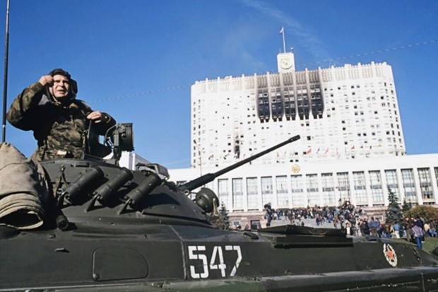 События октября 1993 года привели к тому, что Верховный Совет и Съезд народных депутатов перестали существовать. Система государственных органов, оставшаяся со времен СССР, была ликвидирована окончательно.