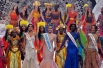 Мисс Мира-2013 Меган Янг со своими соперниками после церемонии награждения. Рядом с победительницей француженка Марин Лофелен, Карранзар Наа Окэйли из Ганы и представительница Гибралтара Мароуа Харбук, выигравшая приз зрительских симпатий.