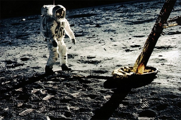 Астронавт Базз Олдрин на Луне, миссия «Аполлон 11», 20 июля 1969 года.