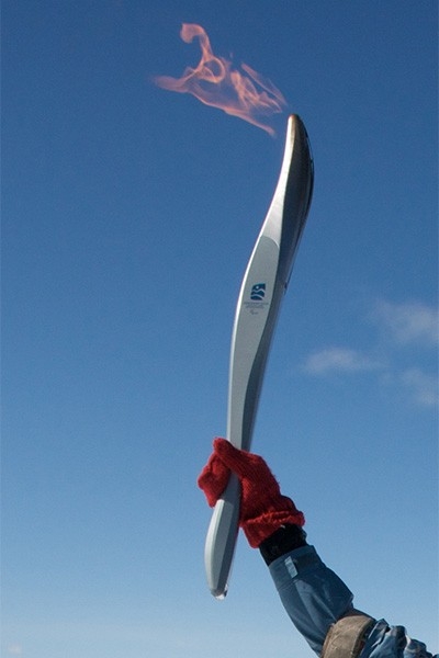 Факел зимней Олимпиады, прошедшей в Ванкувере в 2010 году.