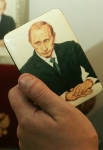 Большой популярностью пользуются практичные шкатулки с изображением Владимира Путина.