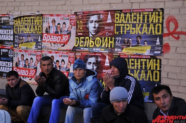 Жертве должно быть не менее полугода, она должна быть здорова и не иметь никаких недостатков.