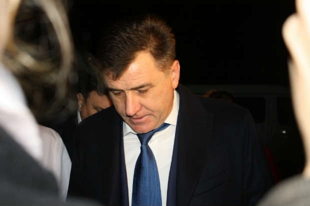 С места происшествия губернатор Сергей Боженов отправился в больницу № 15 ("Каустик") Красноармейского района