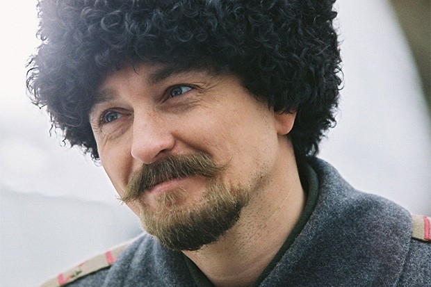 Фильм «Адмиралъ» стал одной из самых громких премьер 2008 года и собрал множество отечественных кинопремий, многие из которых, правда, достались исполнителям главных ролей – Константину Хабенскому и Елизавете Боярской. В активе картины «Адмиралъ» четыре «