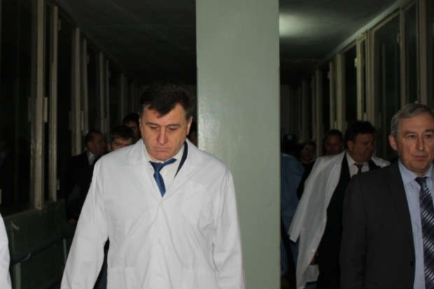 Посещение реанимации произвело тяжелое впечатление и на журналистов, и на представителей власти