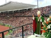 Иоанн Павел II на олимпийском стадионе в Берлине. 23 июня 1996 года.
