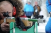 Во время посещения соревнований чемпионата России по лыжным гонкам и биатлону в комплексе «Лаура» Владимир Путин успел совершить несколько выстрелов из спортивной винтовки.