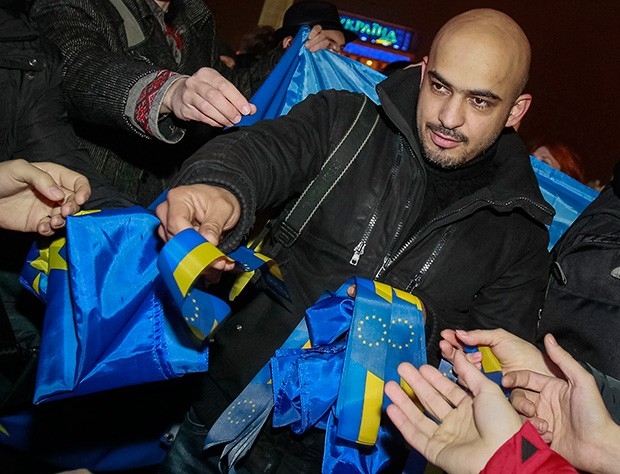 Кабинет министров Украины заявил чуть позже, что данный шаг был предпринят в связи с необходимостью «более детального изучения и проработки комплекса мер для восстановления утраченных объемов производства и направлений торгово-экономических отношений с Ро