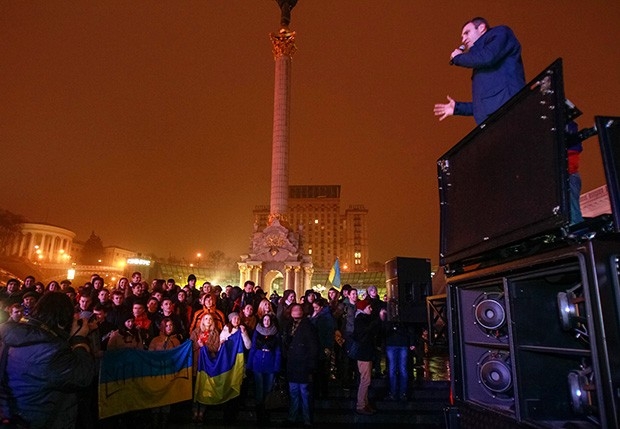 Среди тех, кто принял участие в митинге были депутаты от партии «Батькивщина», члены партии «Свобода», а также лидер партии «Удар» Виталий Кличко и бывший глава МВД Украины Юрий Луценко.