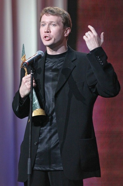 Евгений Миронов на церемонии вручения премии «Золотой Орёл» в 2003 году.