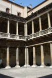 В 1222 году был открыт Падуанский университет, сегодня включающий в себя 13 факультетов. Он был основан бывшими студентами Болонского университета, ушедшими оттуда из-за конфликта с начальством.