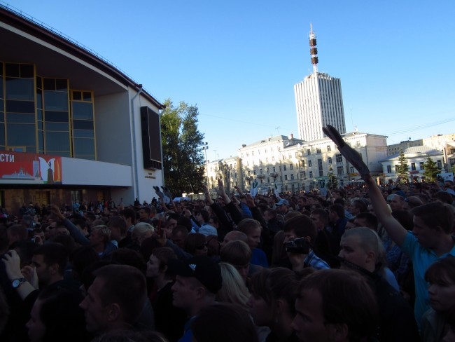 Около 5000 человек пришли на музыкальное шоу