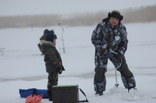 Второй Чемпионат по зимней рыбной ловле прошел в природном парке «Донской»