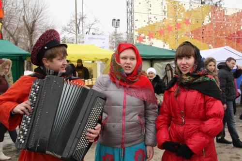 Масленицу проводили с песнями