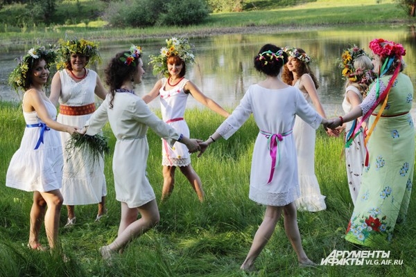 Хороводы заменяли нашим предкам и брейк-данс, и сальсу, и танец живота