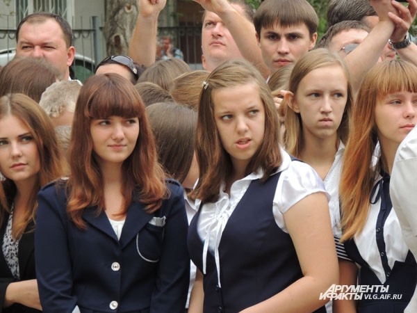Но обсуждать внешний вид других девчонок школьницы все равно не перестанут