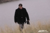 Александр Цуркан поднялся на речной берег, чтобы приобщиться к памяти о выдающемся режиссере