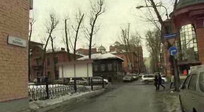 Добраться к Дому Шубиных можно со стороны ул. Дзержинского (ост. Филармония)