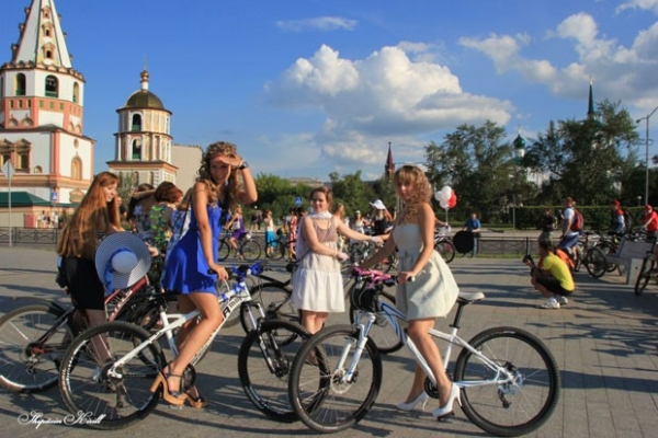 Маршрут «Леди на велосипеде» начался от Московских ворот