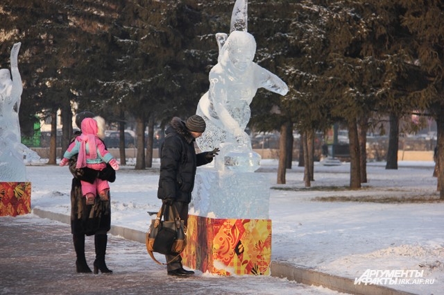 особенно радуют скульптуры малышей.
