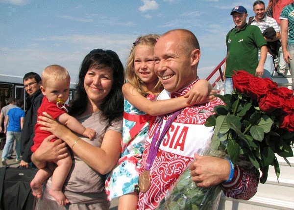 Василий Мосин с семьей.