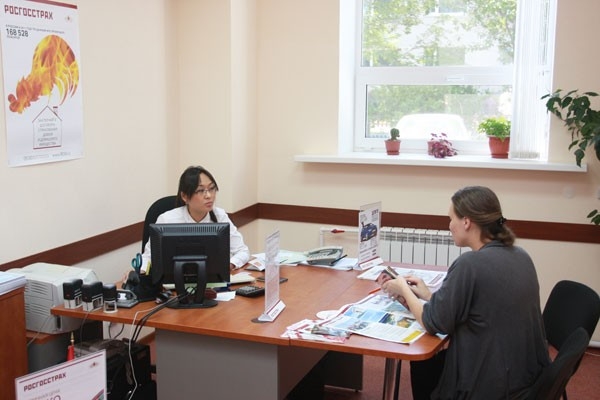 Отдел продаж. Всё до детали продумано для удобства клиента: полный пакет страховых услуг, высокий сервис и даже отдельная парковка с удобным подъездом