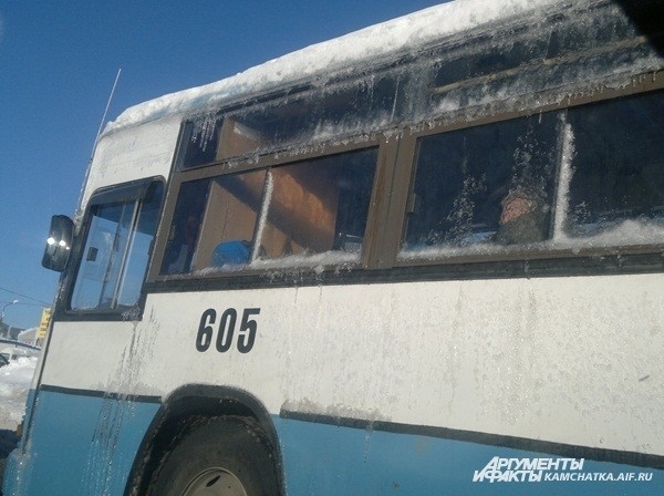 Заледеневший автобус
