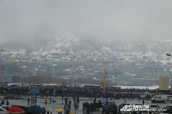 В центре Петропавлоска 9 мая дождливо и туманно