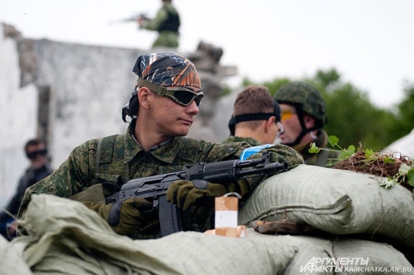 «Ну-ну, попробуй прорвись…»