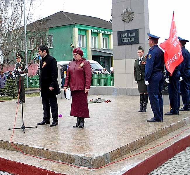 Ветеранов поздравили местные чиновники