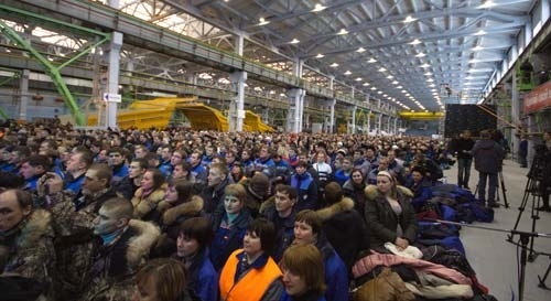 Премьер-министр России Владимир Путин на митинге.