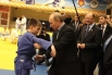 Премьер-министр России Владимир Путин в рамках своего визита в Кузбасс посетил центр дзюдо.