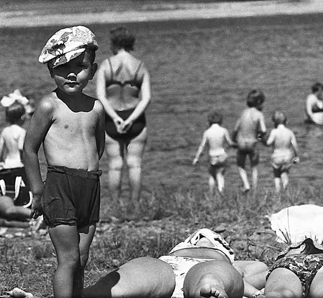 Пляж. 1981
