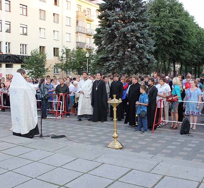 Молебна за упокой душ погибших в году войны кузбассовцев