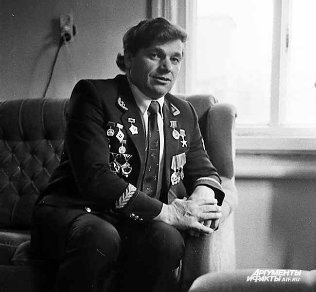 Герой Соцтруда Виталий Костин с шахты «Зиминка». 1980-е годы