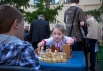 Местные шахматисты не так часто играют на открытом воздухе