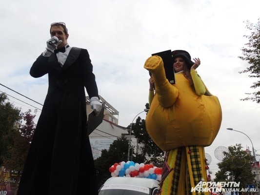 «Кипящие чайники»: в Краснодаре прошел традиционный парад первокурсников