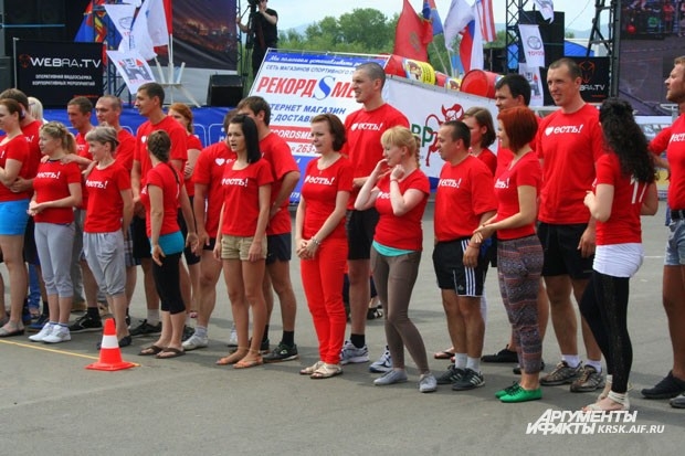 На чемпионат по ношению жен пришли 37 пар