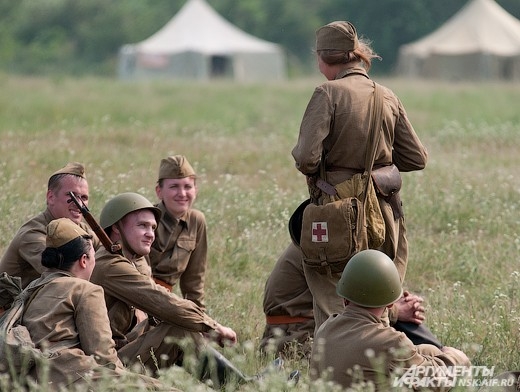 В Колыванском районе состоялся военно-исторический фестиваль «Сибирский огонь». Участники фестиваля продемонстрировали реконструкции разных лет.