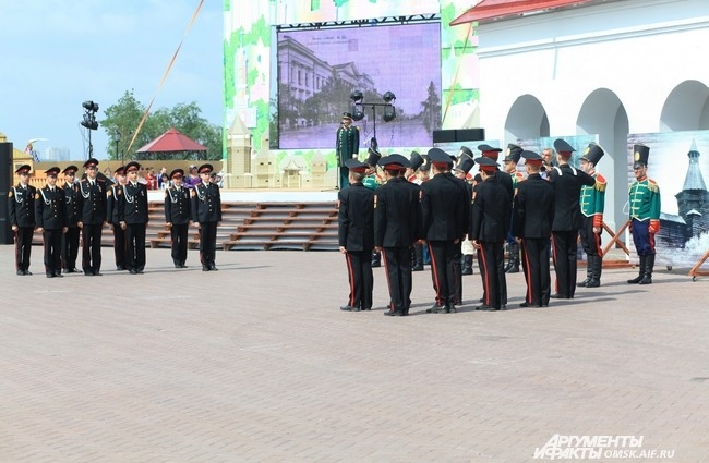 Посетили праздник и воспитанники Омского кадетского корпуса.