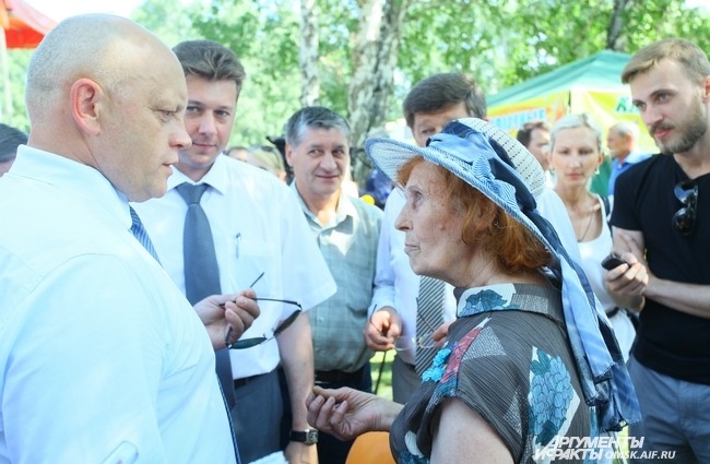 Форум агропромышленных достижений открыл Губернатор Виктор Назаров.