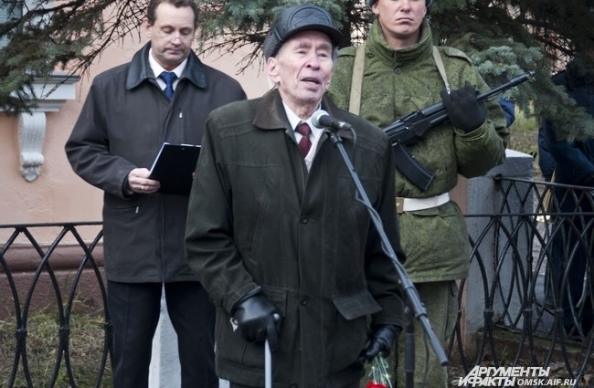 В Омске открыли памятник Сергею Манякину.
