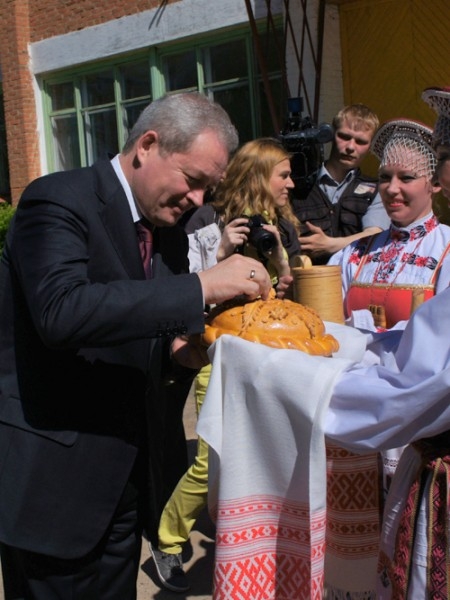Встречаем губернатора хлебом-солью