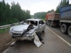 На автодороге «Кунгур – Соликамск» водитель ГАЗ-31105 тоже не учёл скорость движения, в результате чего выехал на встречную полосу, где наехал на дорожное  ограждение. В результате происшествия  один из пассажиров получил смертельную травму, другой в тяжё