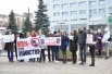 Участники прошли по Комсомольскому проспекту до памятника медведю