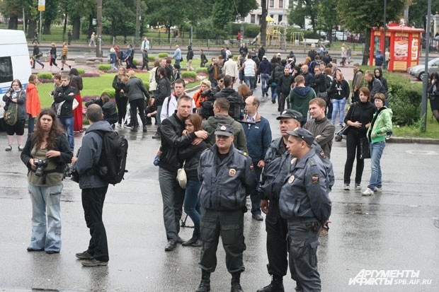 Порядок обеспечивали несколько десятков полицейских